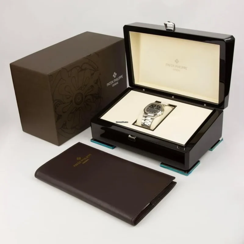 Patek Philippe Nautilus 5711/1A-001 - Image 8